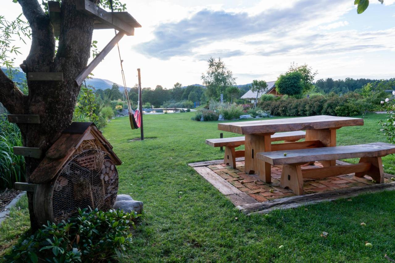 Ribnica Glamping Happiness With Natural Pool מראה חיצוני תמונה
